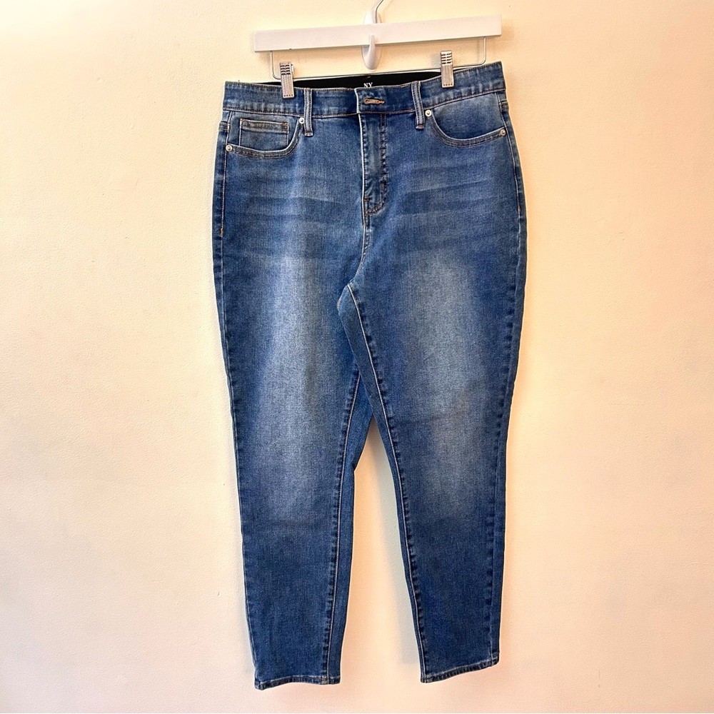 NY&CO high rise super skinny ankle jeans curvy collection size 14